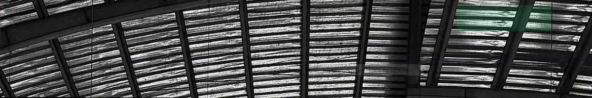 红色跑道线条